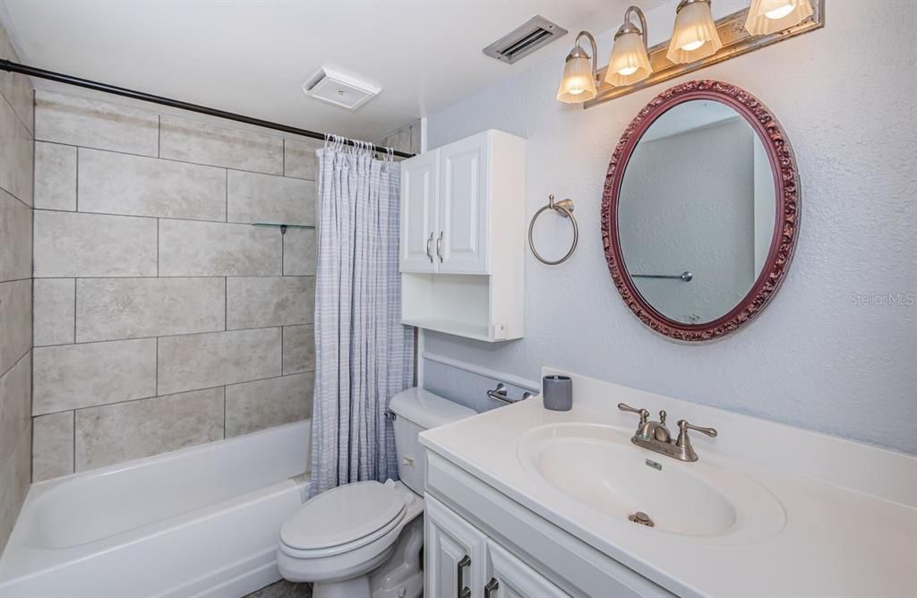 出租: $1,500 (2 贝兹, 2 浴室, 925 平方英尺)