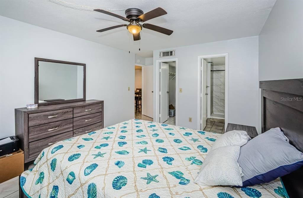 出租: $1,500 (2 贝兹, 2 浴室, 925 平方英尺)