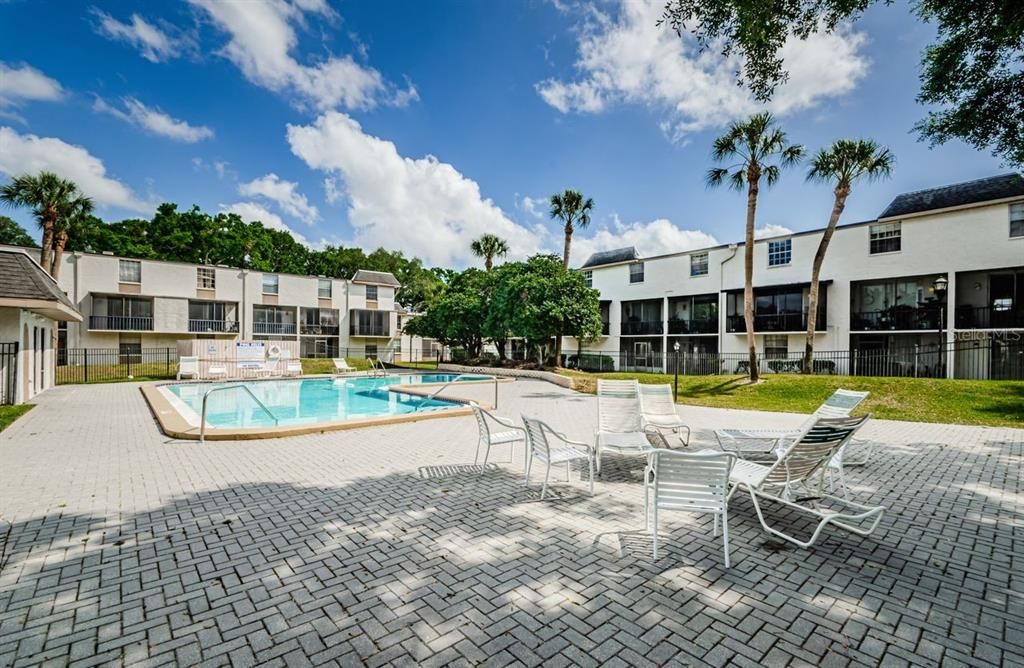 出租: $1,500 (2 贝兹, 2 浴室, 925 平方英尺)