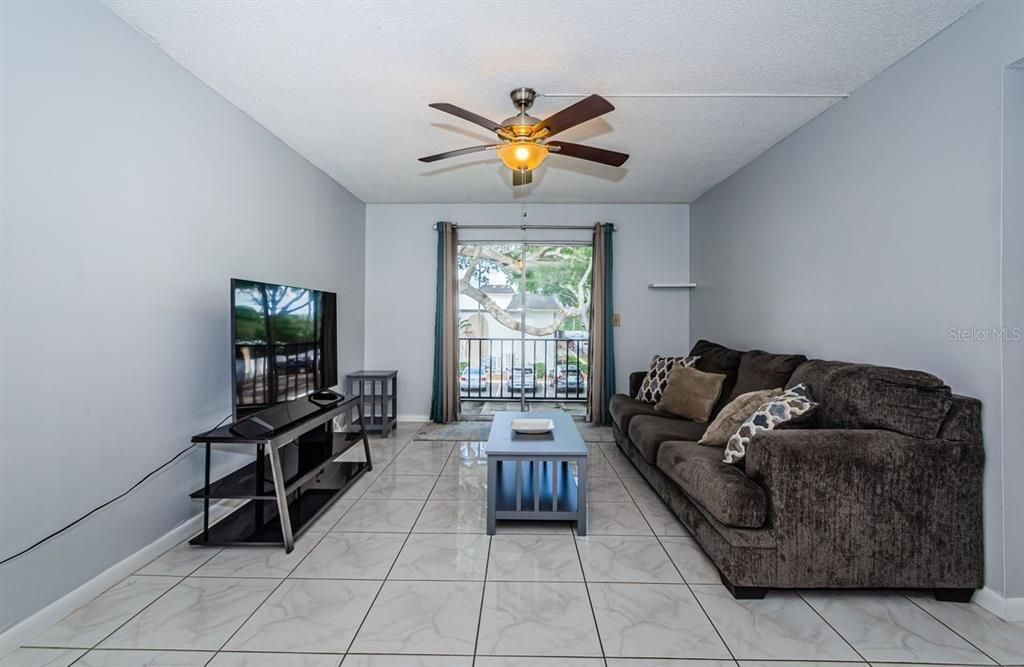 出租: $1,500 (2 贝兹, 2 浴室, 925 平方英尺)