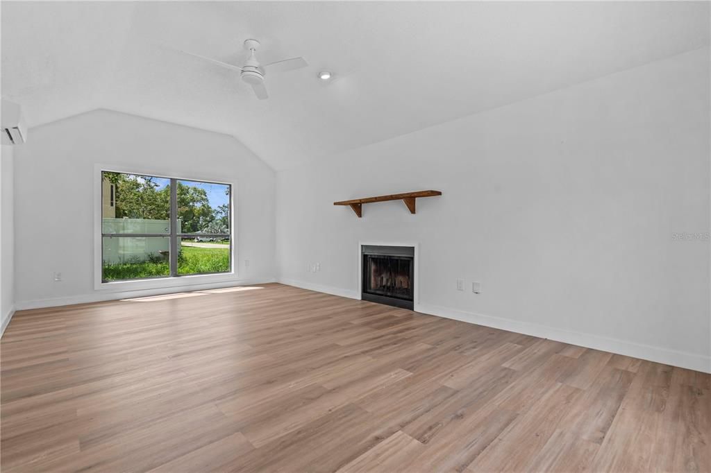 Active With Contract: $379,000 (4 beds, 2 baths, 2108 Square Feet)