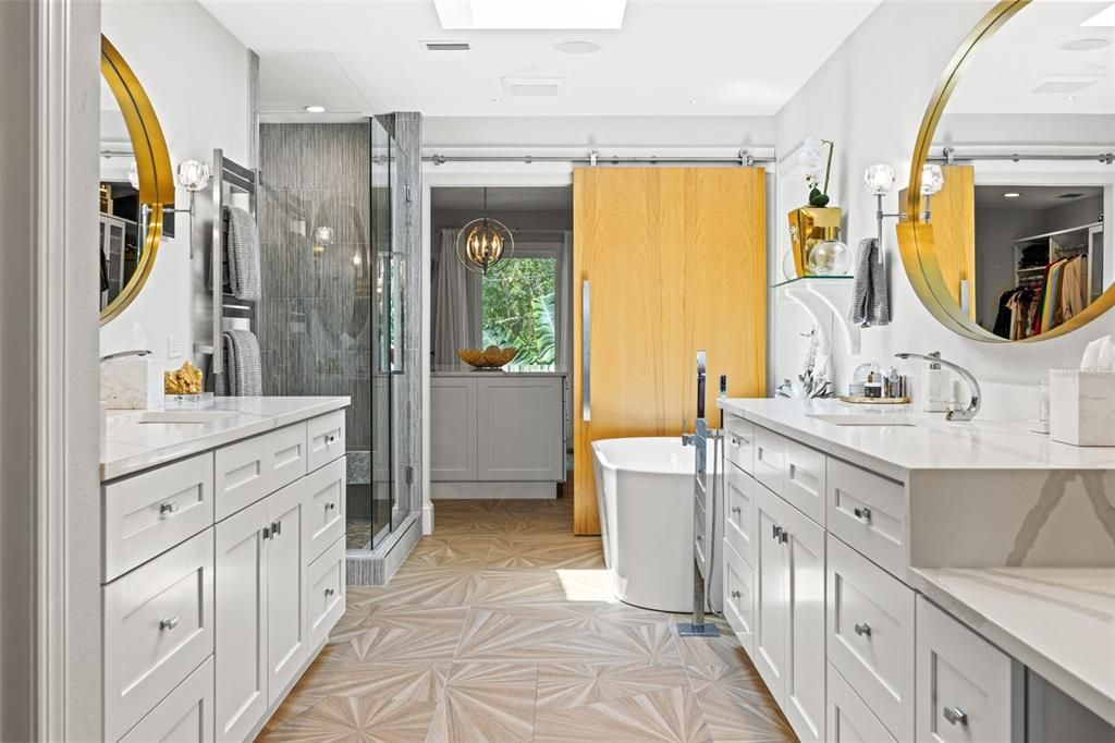 待售: $5,950,000 (5 贝兹, 5 浴室, 6060 平方英尺)