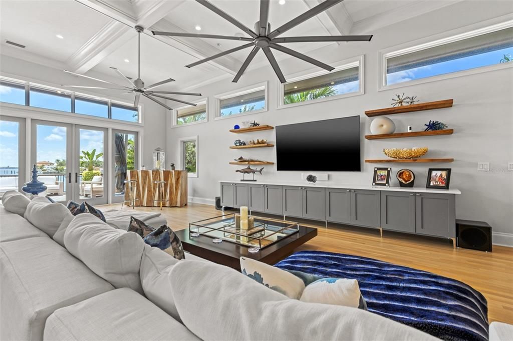 待售: $5,950,000 (5 贝兹, 5 浴室, 6060 平方英尺)