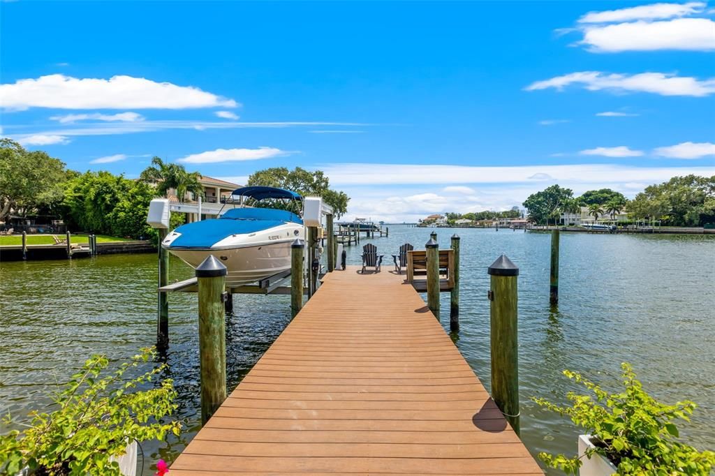 待售: $5,950,000 (5 贝兹, 5 浴室, 6060 平方英尺)