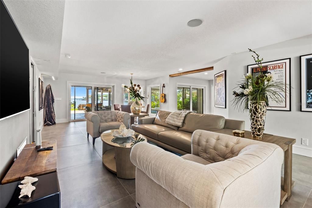 待售: $5,950,000 (5 贝兹, 5 浴室, 6060 平方英尺)