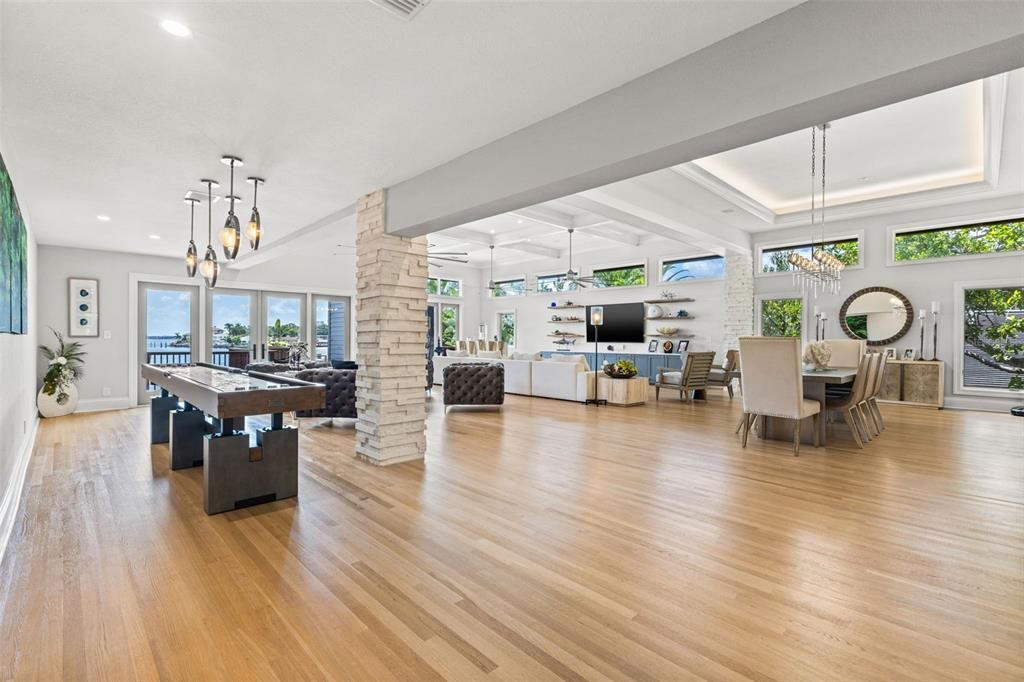 待售: $5,950,000 (5 贝兹, 5 浴室, 6060 平方英尺)