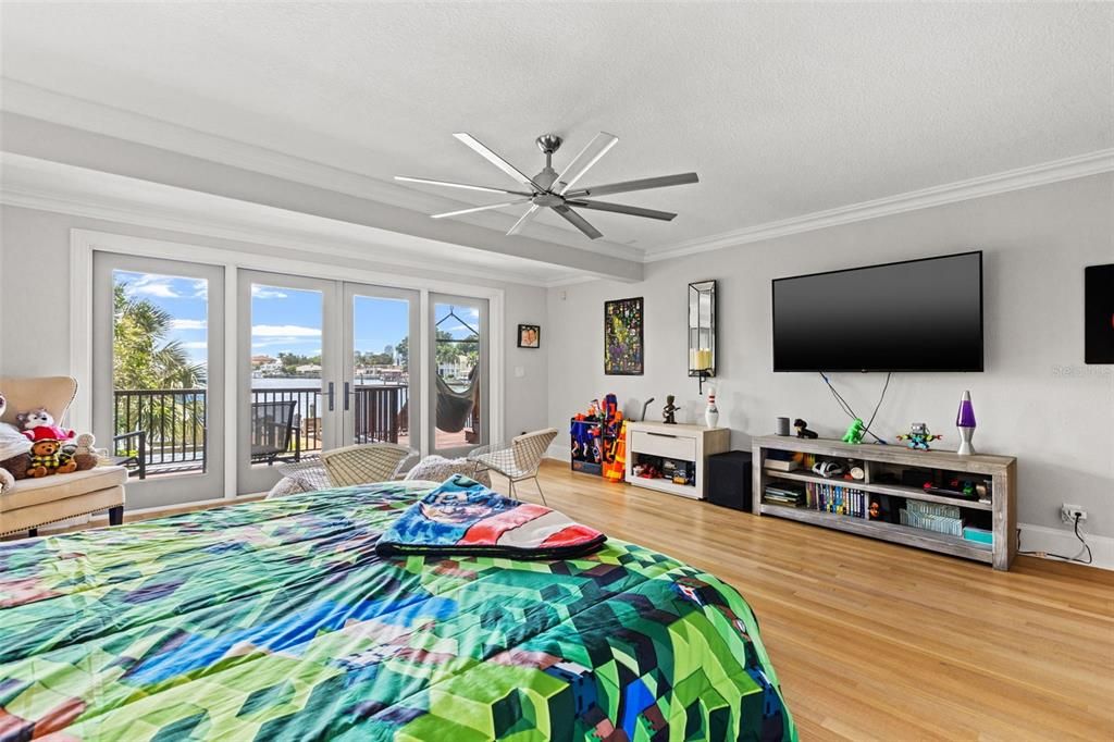 待售: $5,950,000 (5 贝兹, 5 浴室, 6060 平方英尺)