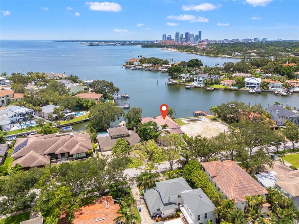 待售: $5,950,000 (5 贝兹, 5 浴室, 6060 平方英尺)