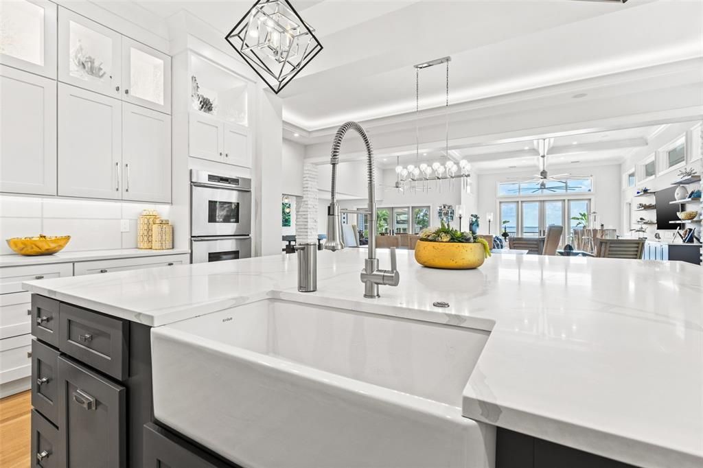 待售: $5,950,000 (5 贝兹, 5 浴室, 6060 平方英尺)