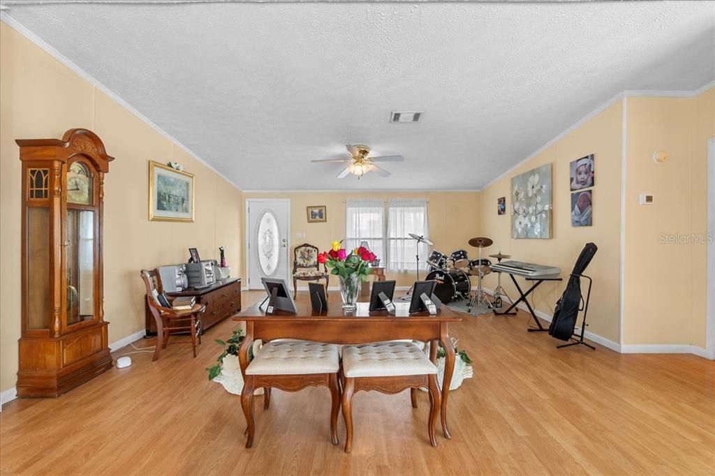 For Sale: $269,900 (3 beds, 2 baths, 2108 Square Feet)