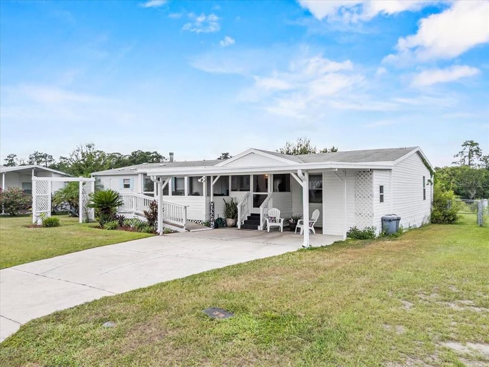 For Sale: $269,900 (3 beds, 2 baths, 2108 Square Feet)