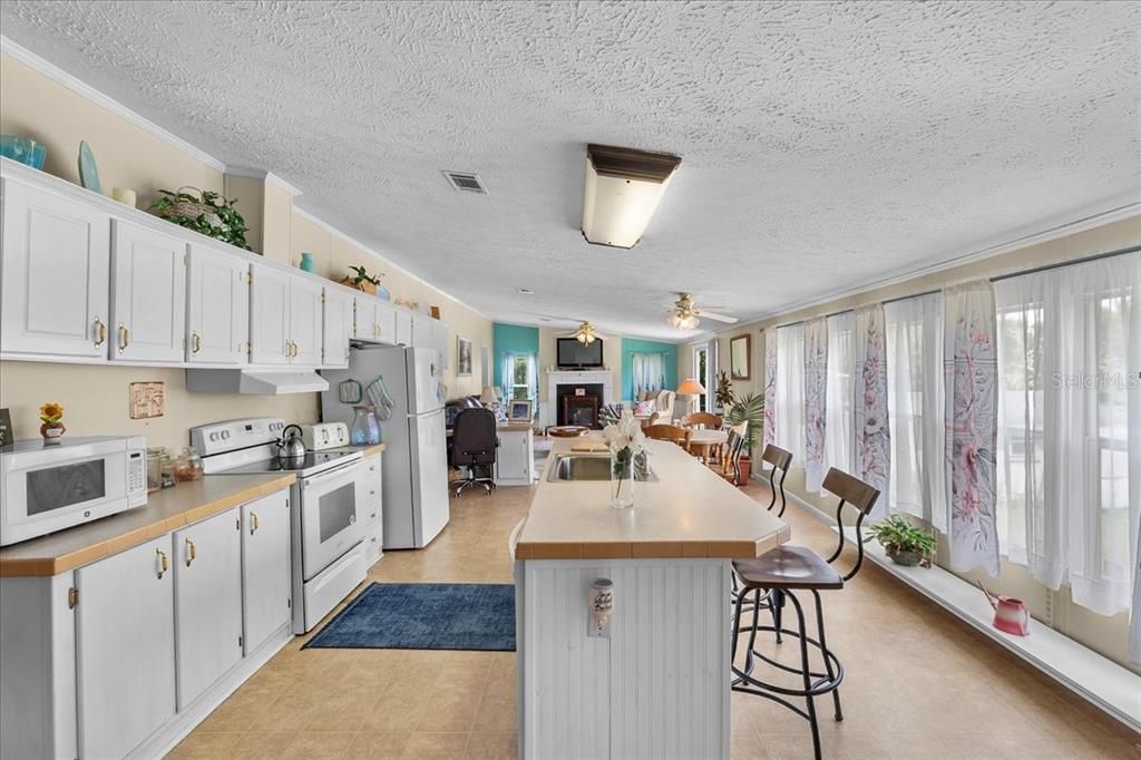 For Sale: $269,900 (3 beds, 2 baths, 2108 Square Feet)