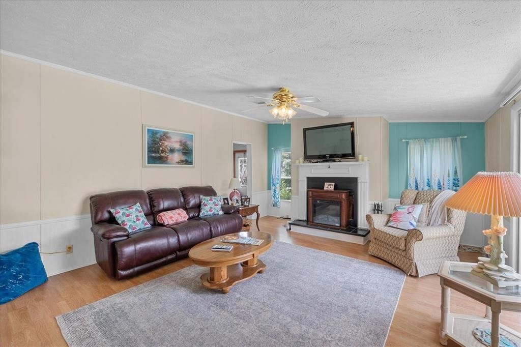 For Sale: $269,900 (3 beds, 2 baths, 2108 Square Feet)