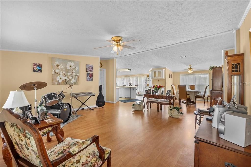 For Sale: $269,900 (3 beds, 2 baths, 2108 Square Feet)