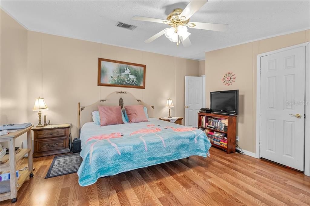 For Sale: $269,900 (3 beds, 2 baths, 2108 Square Feet)