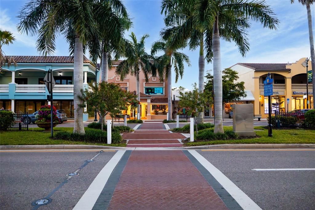 For Sale: $410,000 (4 beds, 0 baths, 1566 Square Feet)