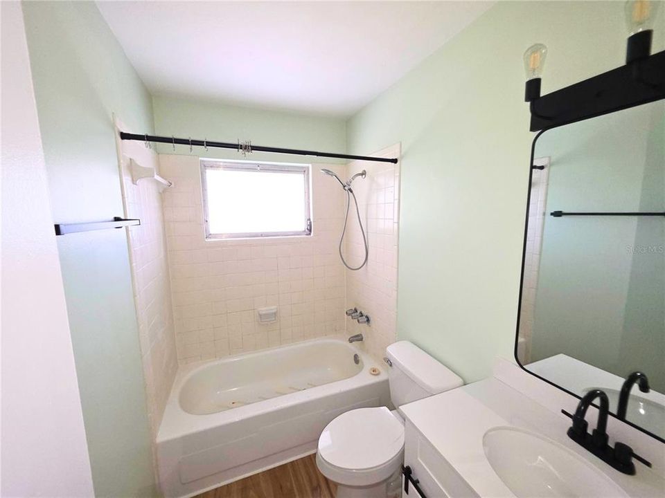 For Sale: $410,000 (4 beds, 0 baths, 1566 Square Feet)