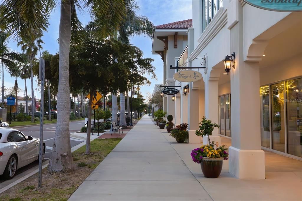 For Sale: $410,000 (4 beds, 0 baths, 1566 Square Feet)