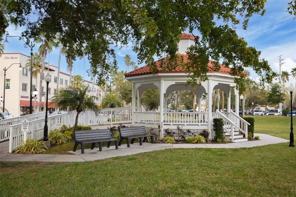 For Sale: $410,000 (4 beds, 0 baths, 1566 Square Feet)