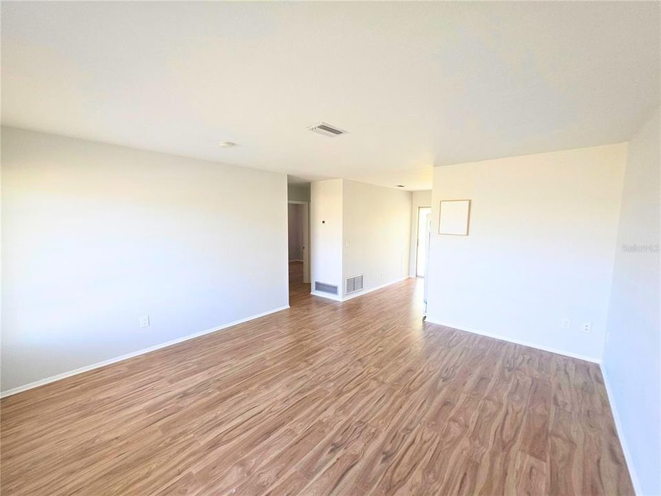 For Sale: $410,000 (4 beds, 0 baths, 1566 Square Feet)