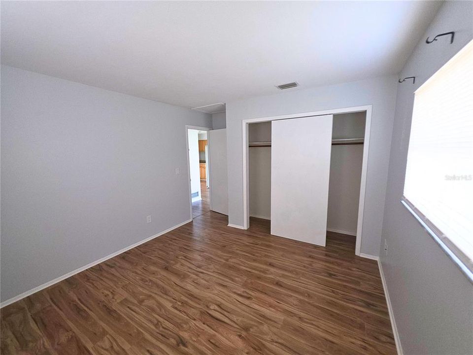 For Sale: $410,000 (4 beds, 0 baths, 1566 Square Feet)