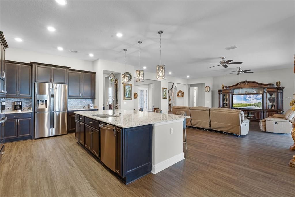 En Venta: $1,175,000 (5 camas, 5 baños, 5412 Pies cuadrados)