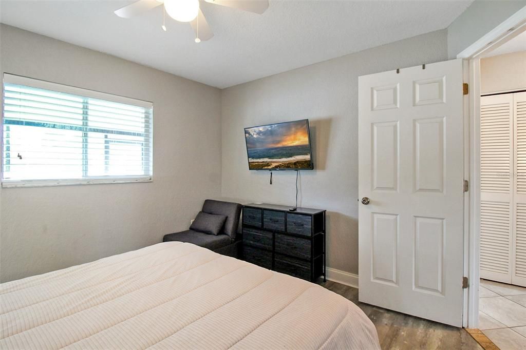 出租: $7,000 (3 贝兹, 2 浴室, 1410 平方英尺)