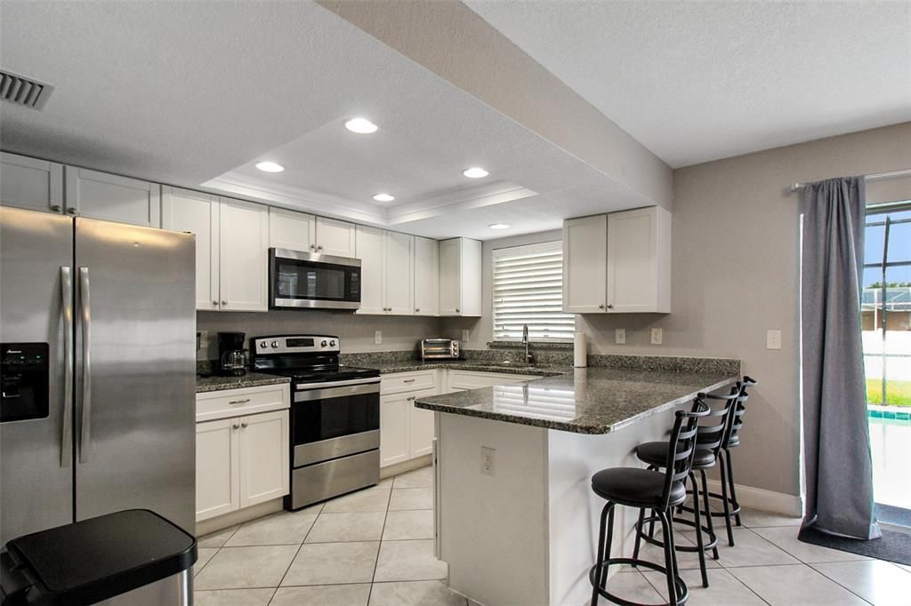 出租: $7,000 (3 贝兹, 2 浴室, 1410 平方英尺)