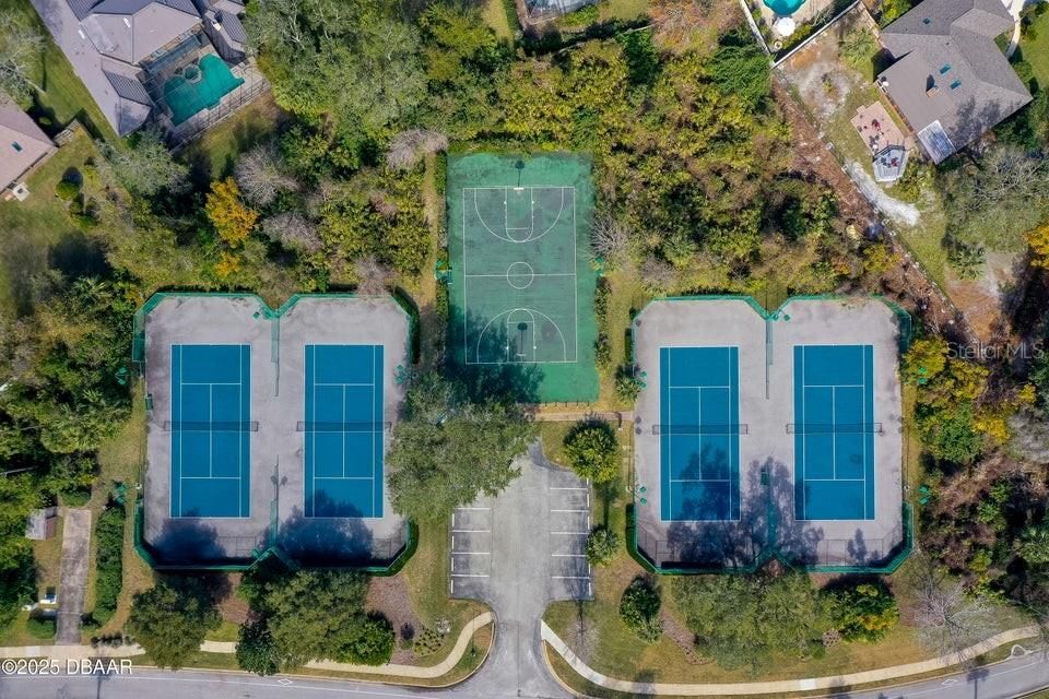 合同活跃: $620,000 (4 贝兹, 2 浴室, 3104 平方英尺)