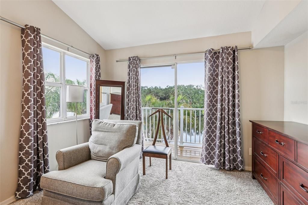 En Venta: $834,900 (4 camas, 3 baños, 2974 Pies cuadrados)