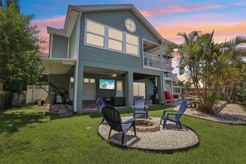 En Venta: $834,900 (4 camas, 3 baños, 2974 Pies cuadrados)