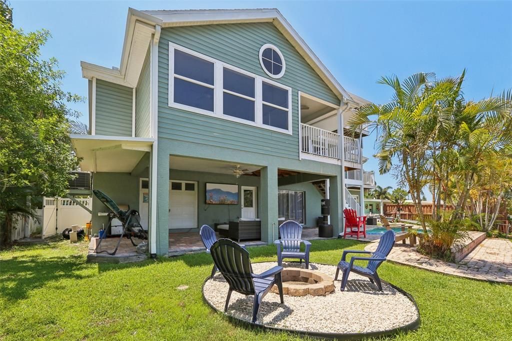 En Venta: $834,900 (4 camas, 3 baños, 2974 Pies cuadrados)