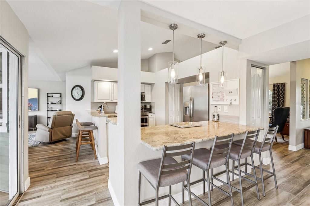 En Venta: $834,900 (4 camas, 3 baños, 2974 Pies cuadrados)