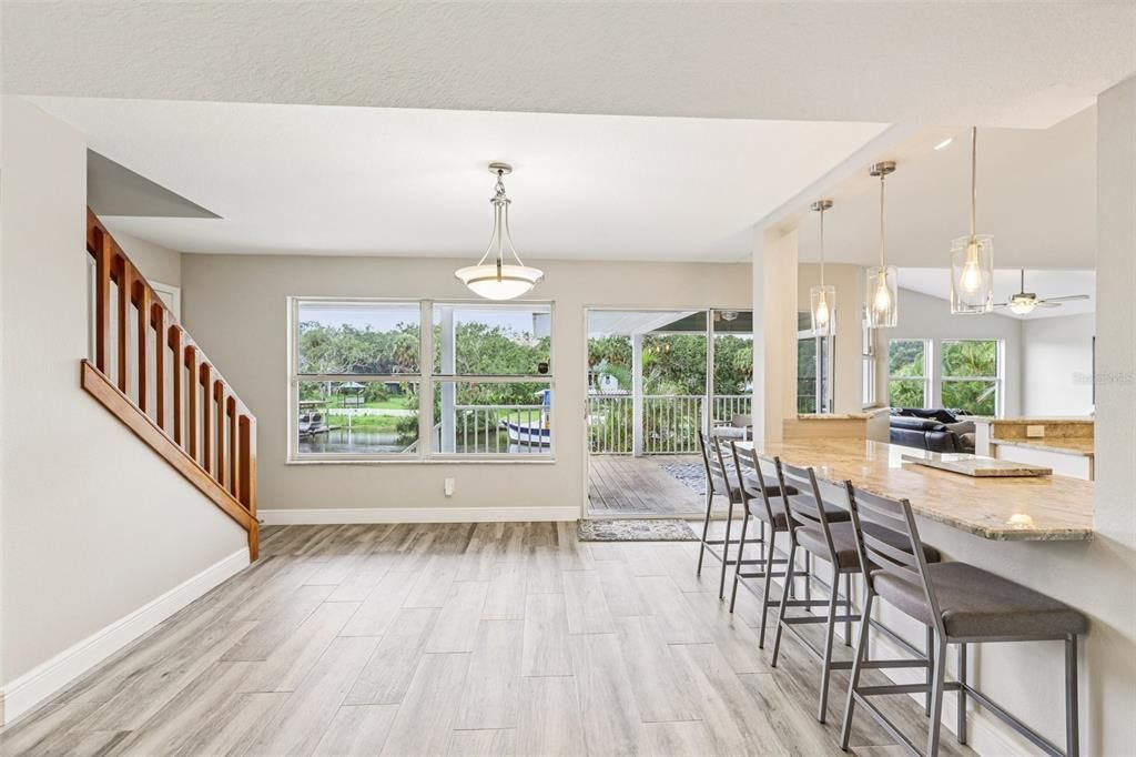 En Venta: $834,900 (4 camas, 3 baños, 2974 Pies cuadrados)