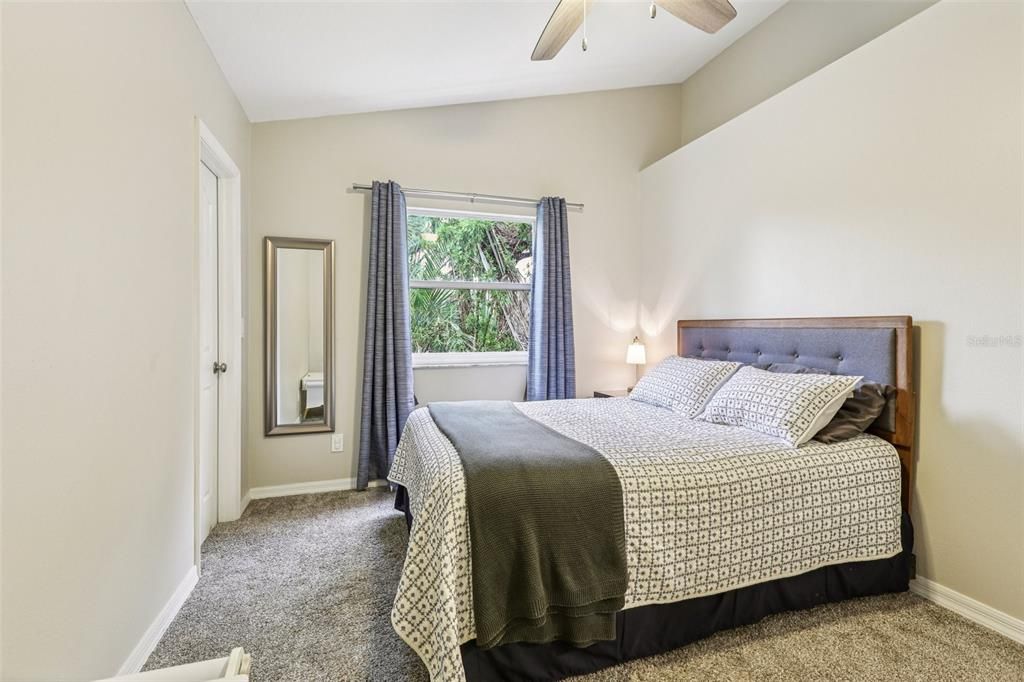 En Venta: $834,900 (4 camas, 3 baños, 2974 Pies cuadrados)