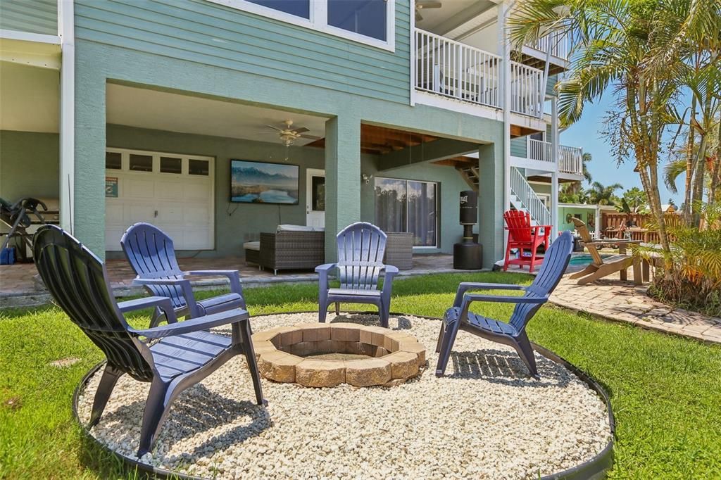 En Venta: $834,900 (4 camas, 3 baños, 2974 Pies cuadrados)