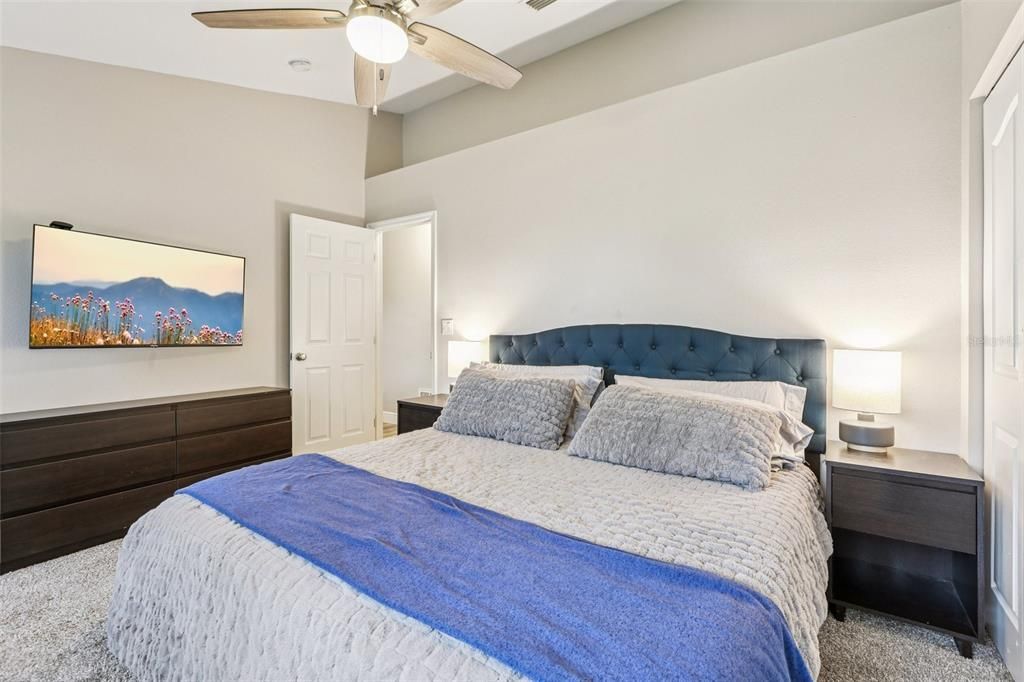 En Venta: $834,900 (4 camas, 3 baños, 2974 Pies cuadrados)