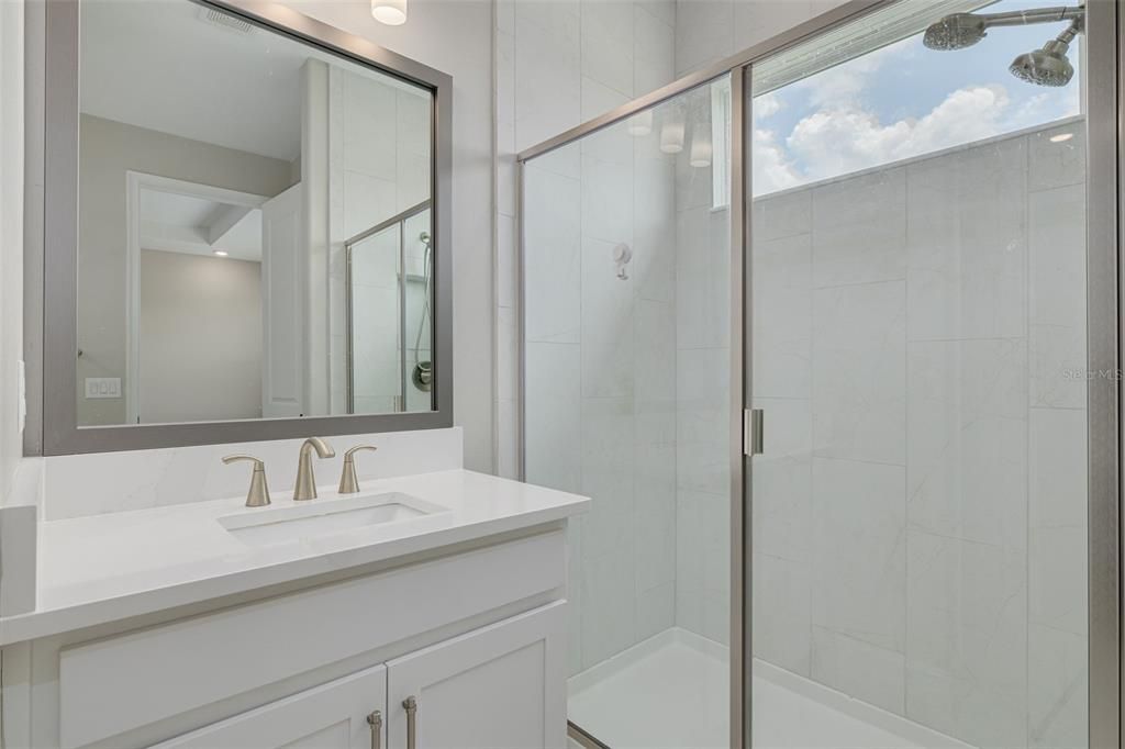 Под контрактом: $375,000 (3 спален, 2 ванн, 1827 Квадратных фут)