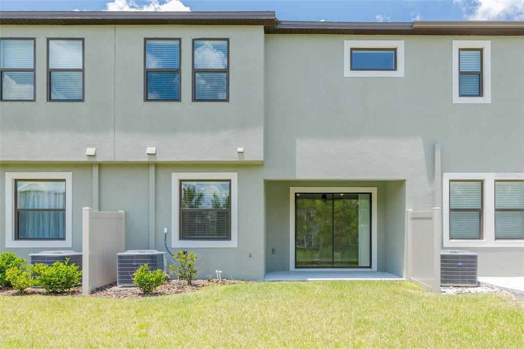 Под контрактом: $375,000 (3 спален, 2 ванн, 1827 Квадратных фут)