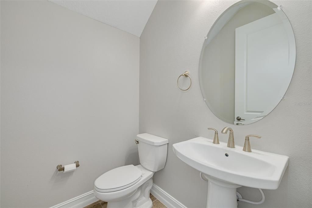 Под контрактом: $375,000 (3 спален, 2 ванн, 1827 Квадратных фут)