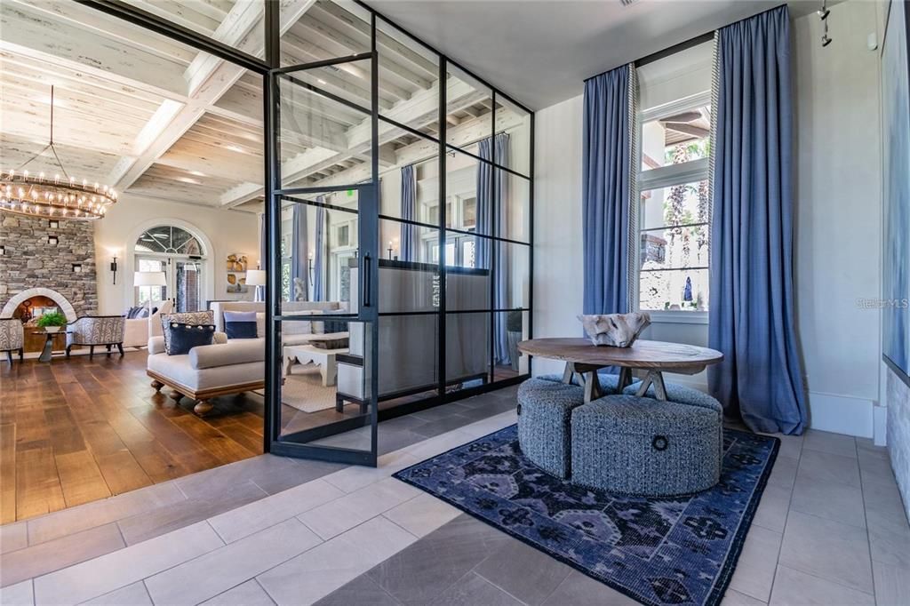 Под контрактом: $375,000 (3 спален, 2 ванн, 1827 Квадратных фут)