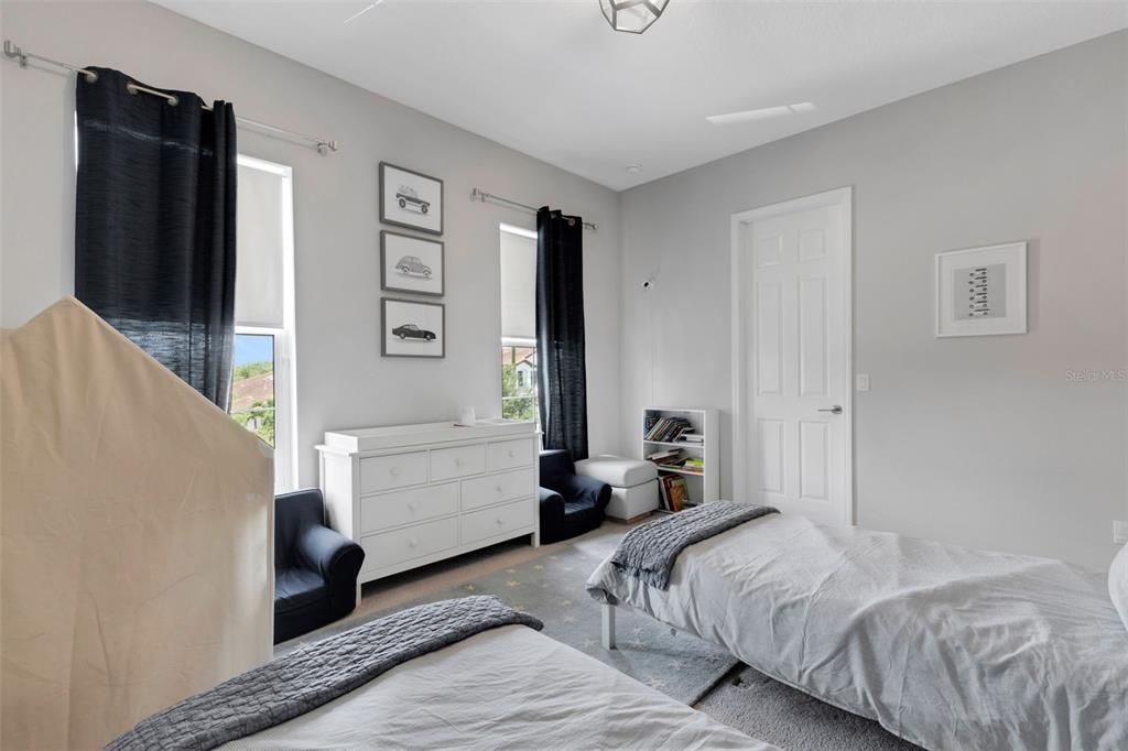 En Venta: $1,550,000 (5 camas, 4 baños, 3654 Pies cuadrados)