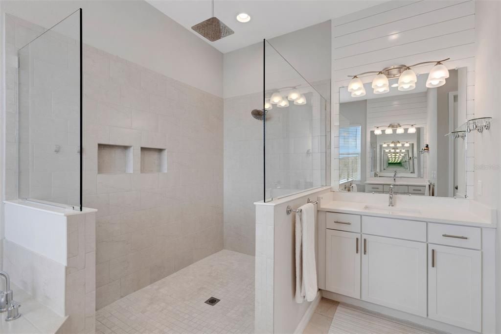 En Venta: $1,550,000 (5 camas, 4 baños, 3654 Pies cuadrados)