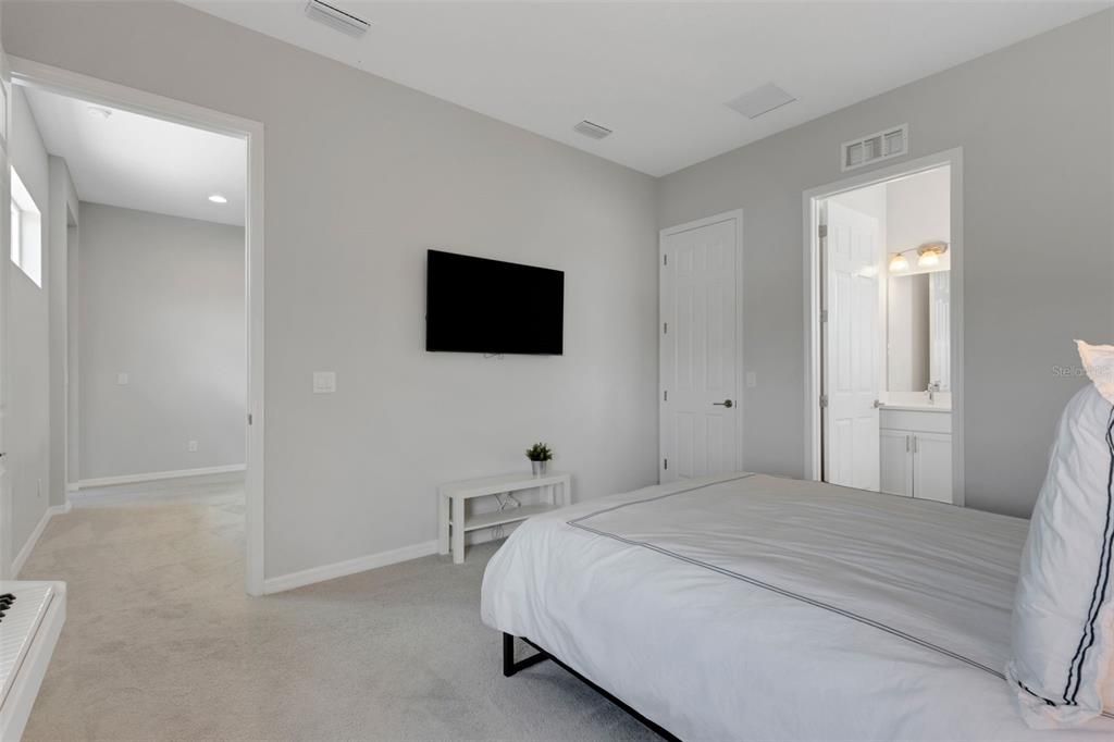 En Venta: $1,550,000 (5 camas, 4 baños, 3654 Pies cuadrados)