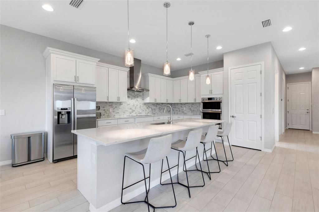 En Venta: $1,550,000 (5 camas, 4 baños, 3654 Pies cuadrados)