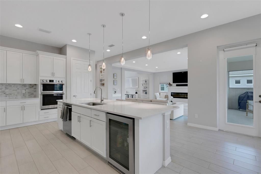 En Venta: $1,550,000 (5 camas, 4 baños, 3654 Pies cuadrados)