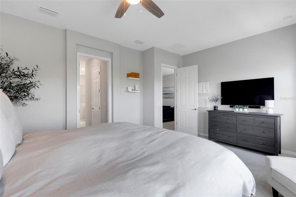 En Venta: $1,550,000 (5 camas, 4 baños, 3654 Pies cuadrados)