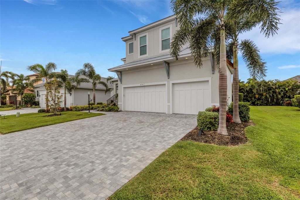 En Venta: $1,550,000 (5 camas, 4 baños, 3654 Pies cuadrados)