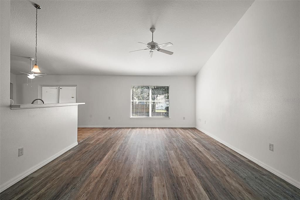 На продажу: $445,000 (4 спален, 2 ванн, 2238 Квадратных фут)