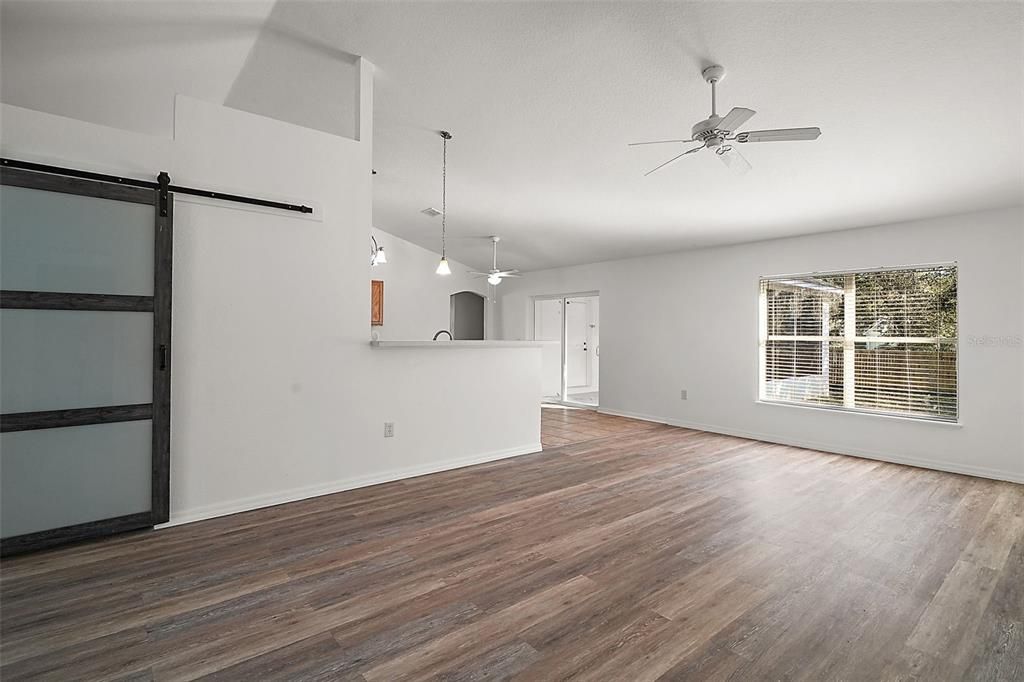 На продажу: $445,000 (4 спален, 2 ванн, 2238 Квадратных фут)